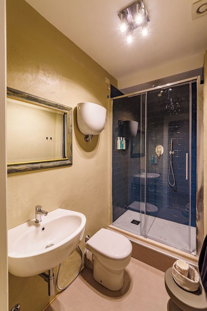 Boutique Hotel Aurora Economy Room 8