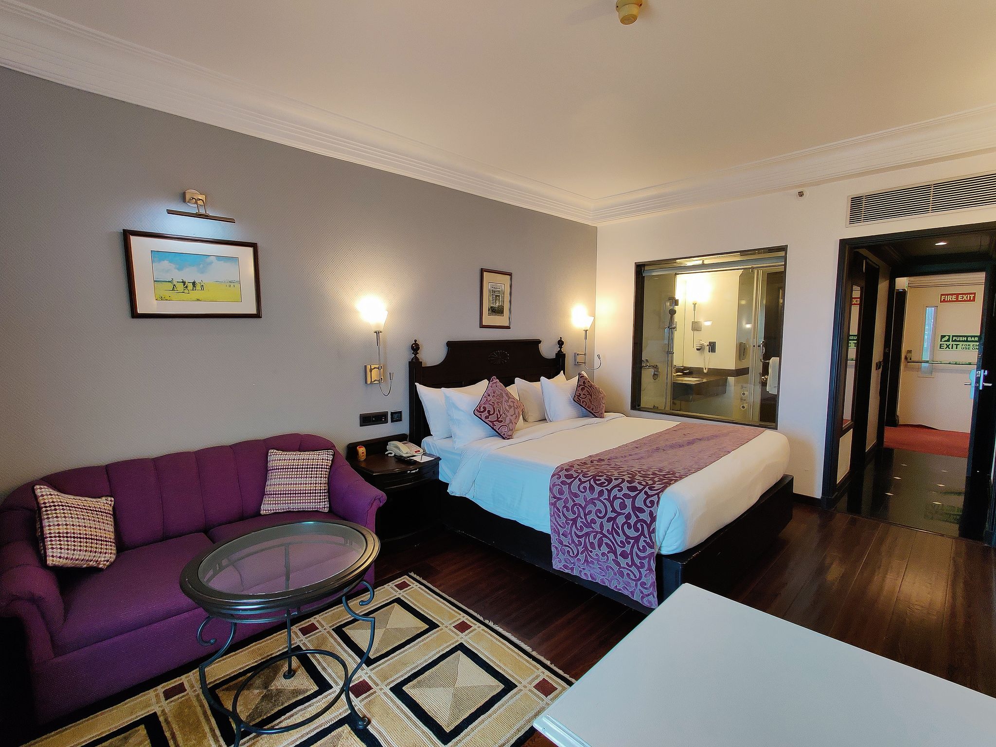 Deluxe King Room (Satycation Offer - Please refer to our Special Event Policy)