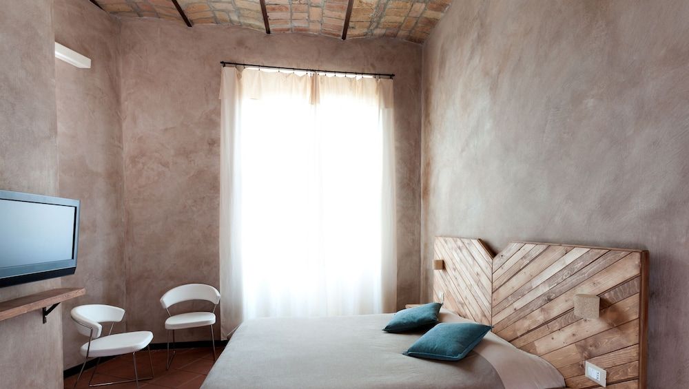 undefined Folia B&B 6