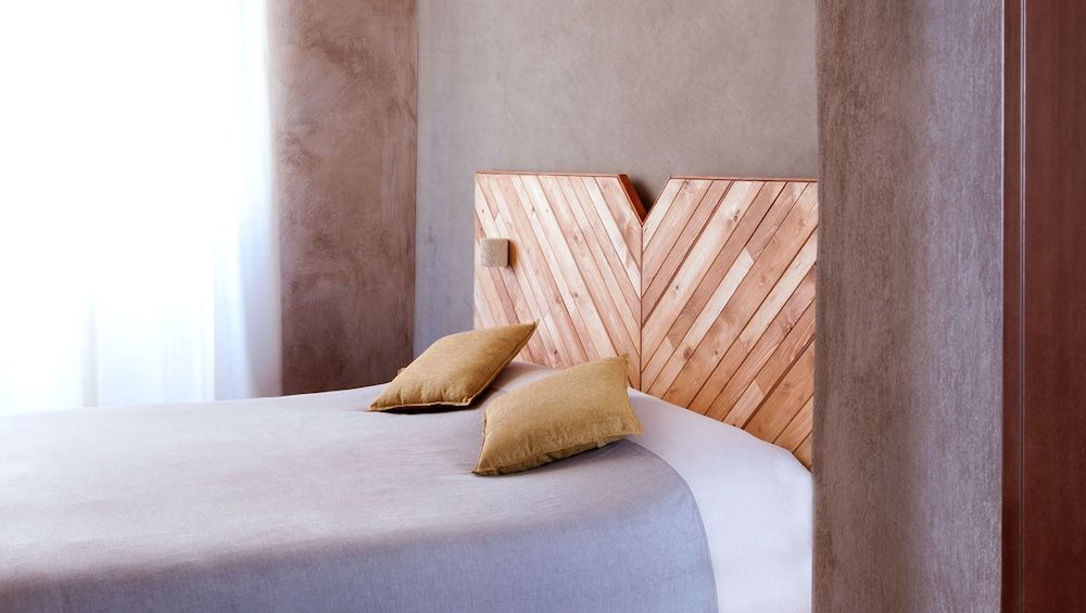 undefined Folia B&B 3