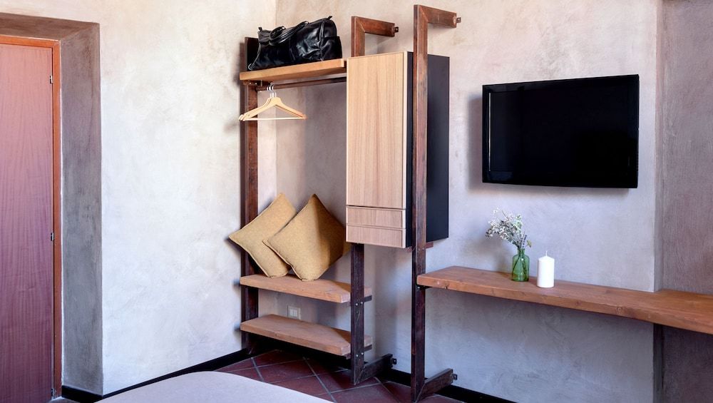 Folia B&B Superior Double Room, Private Bathroom (external) 9