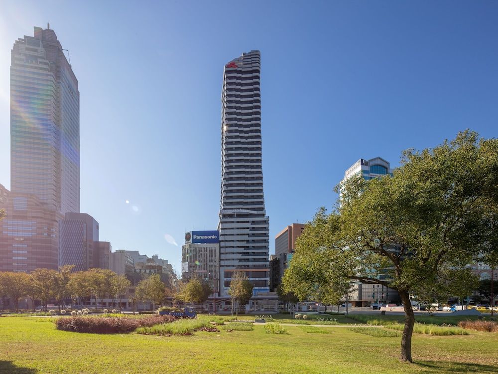 undefined Roaders Plus Hotel Taipei Station 2