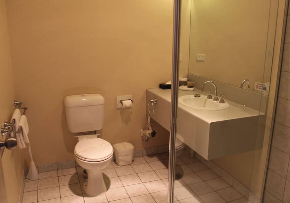 Hume Villa Motor Inn Standard Room 2