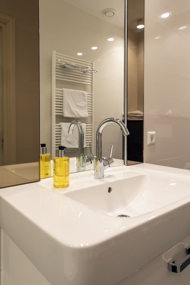 Hotel La Rosa Amsterdam Beach Deluxe Double Room, 1 Queen Bed 10