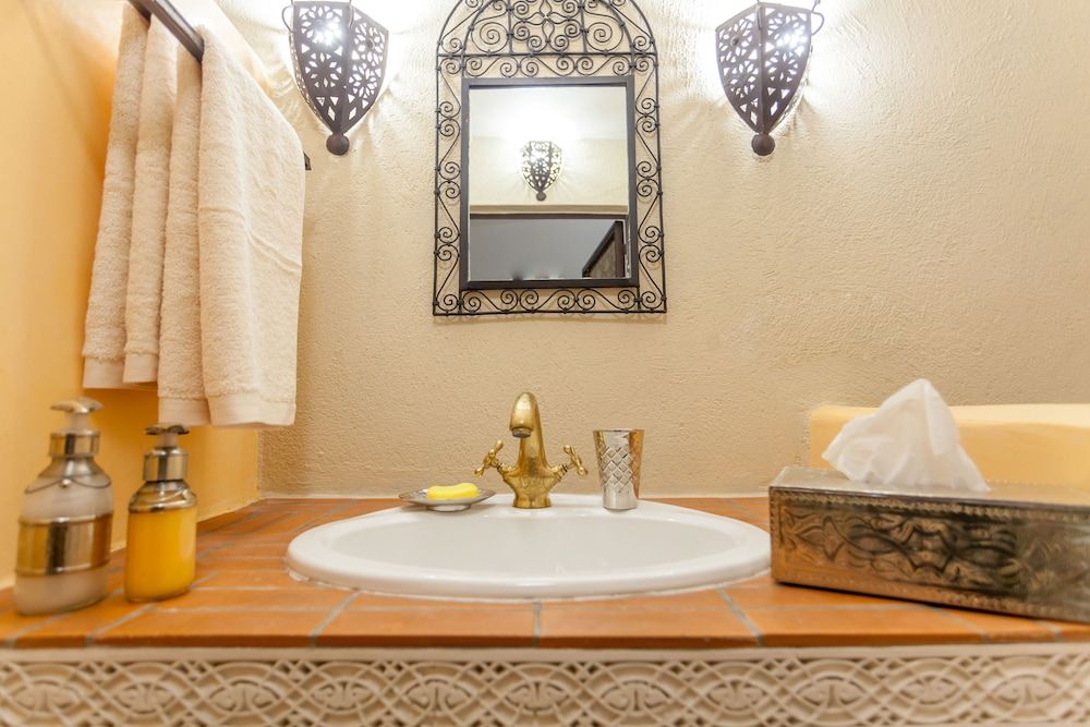 Riad Hart Essoura Superior Triple Room 10