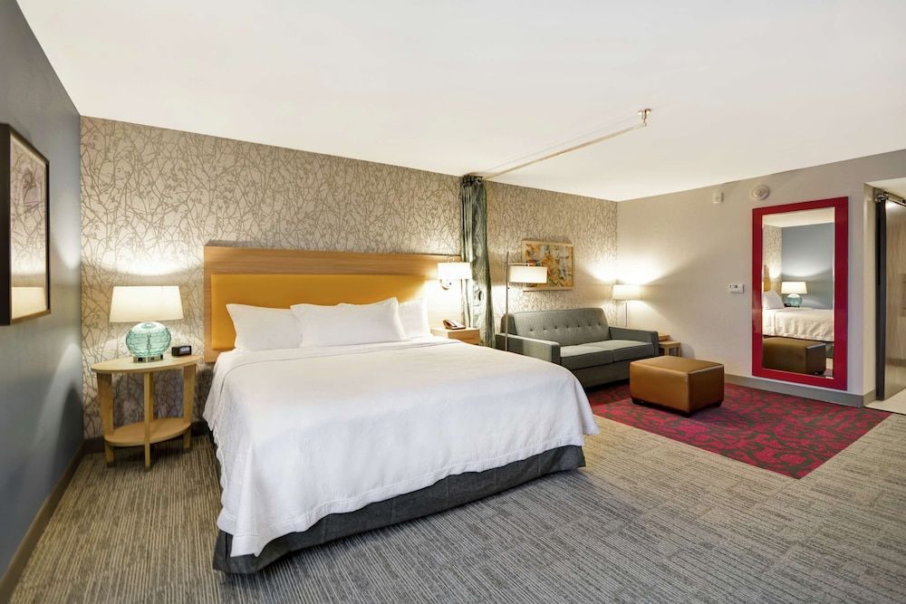 Studio Suite, 1 King Bed, Non Smoking