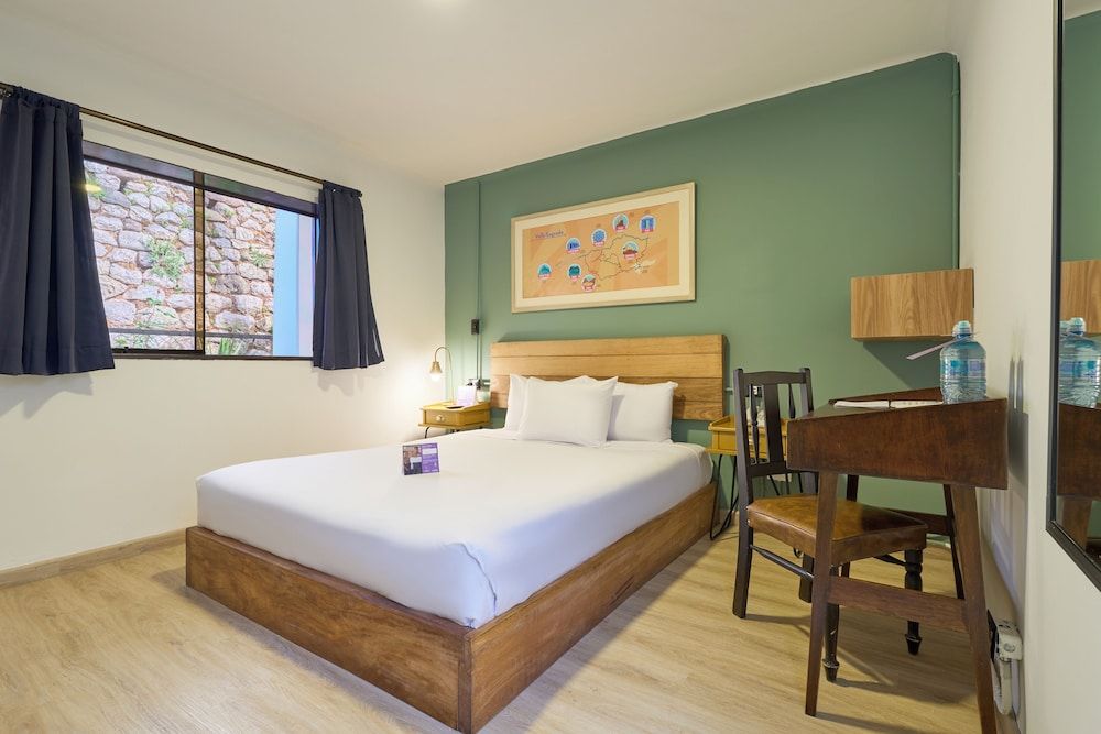 Traditional Room, 1 Queen Bed