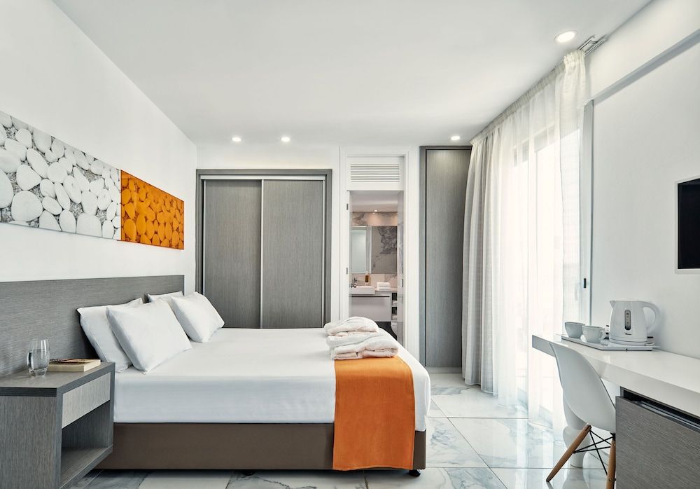 Superior Double Room Inland View