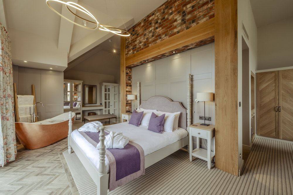 Junior Suite, Patio, Lake View