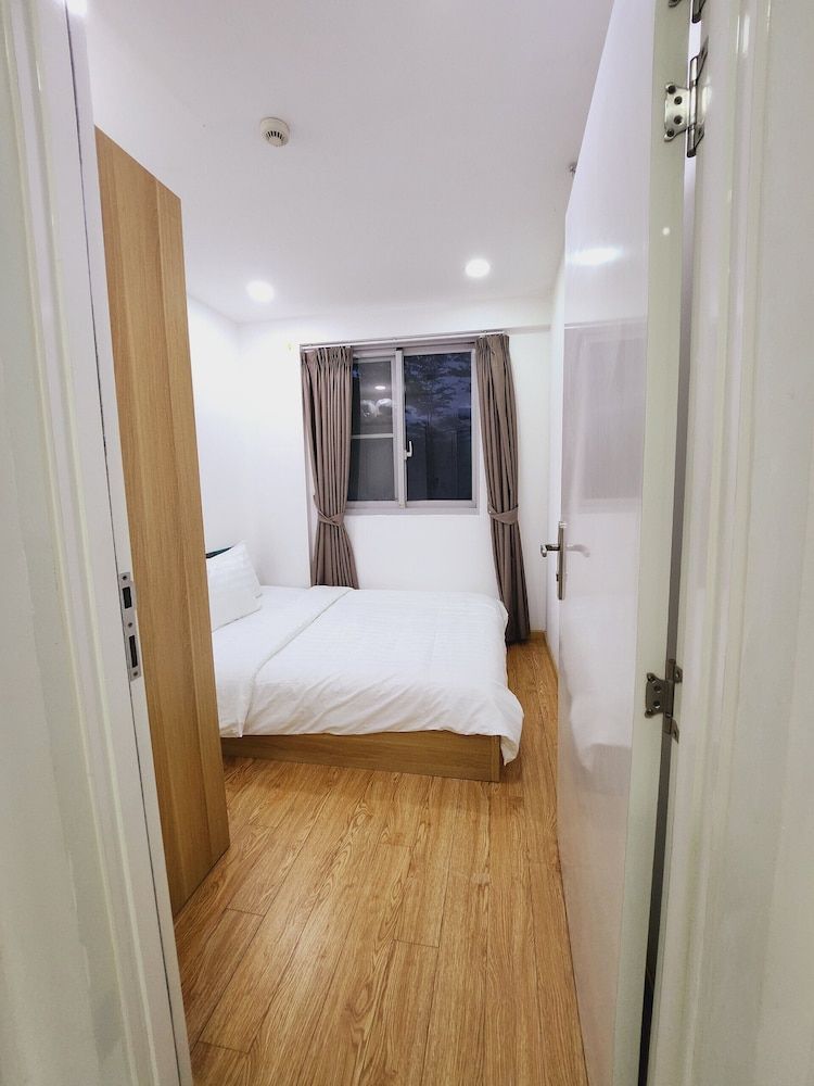 Family Triple Room, 3 Bedrooms, Smoking, Pool View