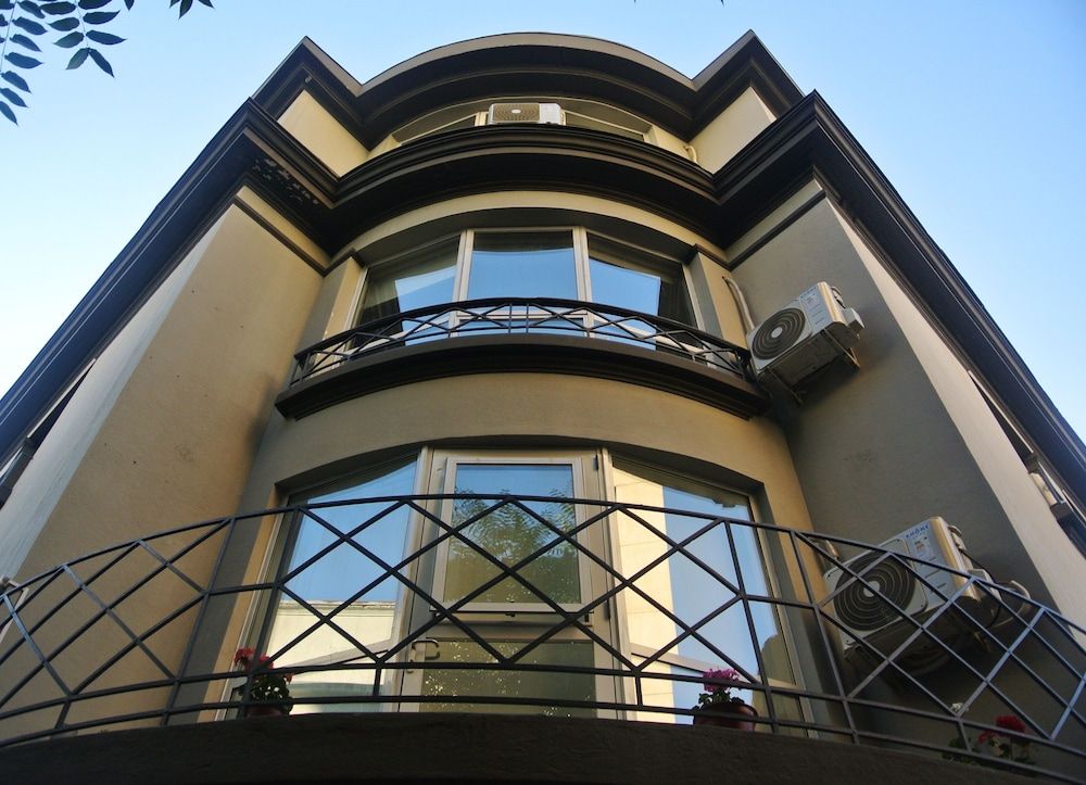 undefined Hotel Elisa Cole 4