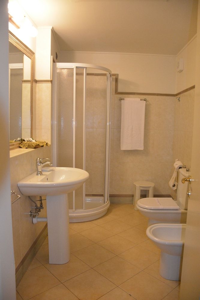 Romantic Hotel Furno Classic Double Room 4