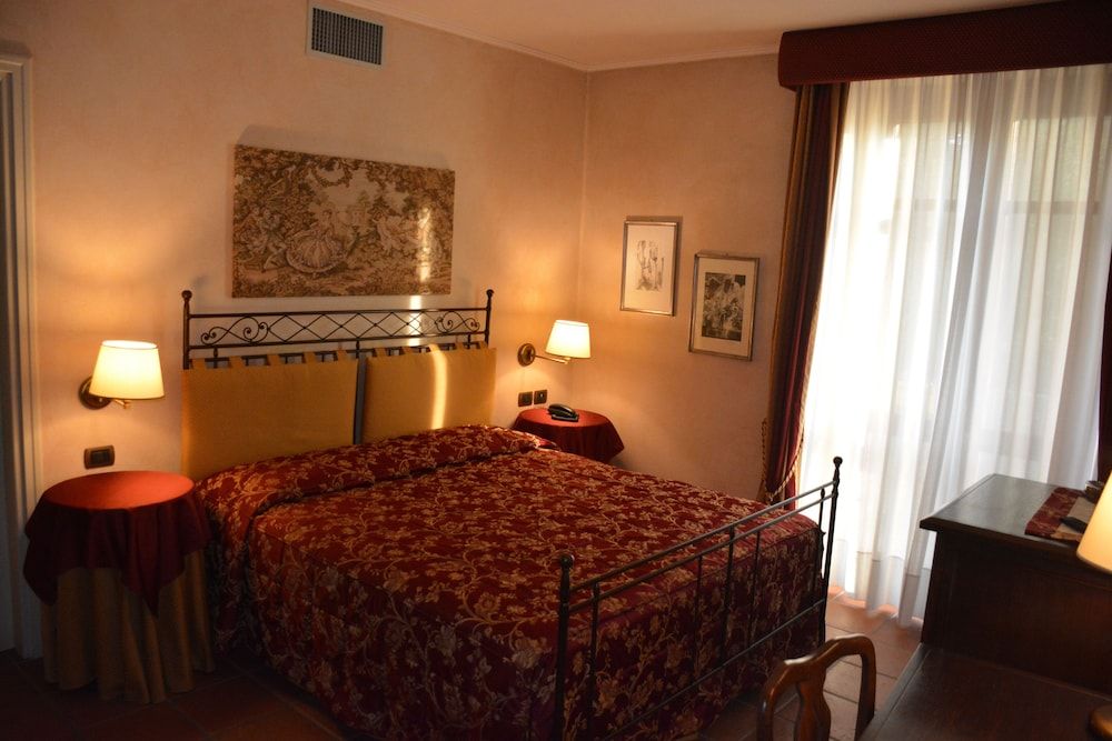 Romantic Hotel Furno Classic Double Room 3