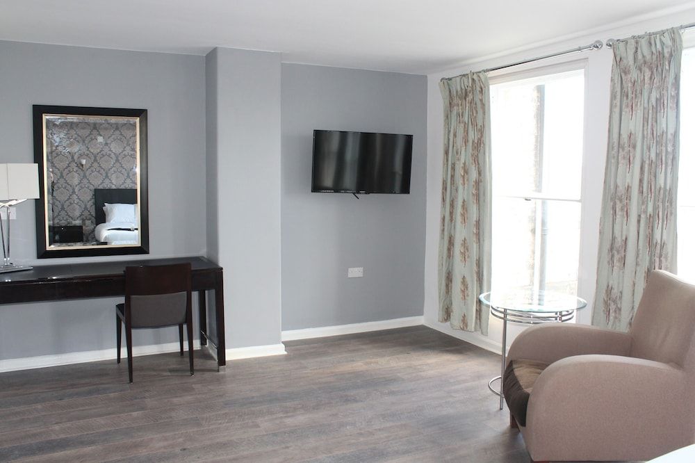 Park Hotel & Apartments Superior Double Room 8