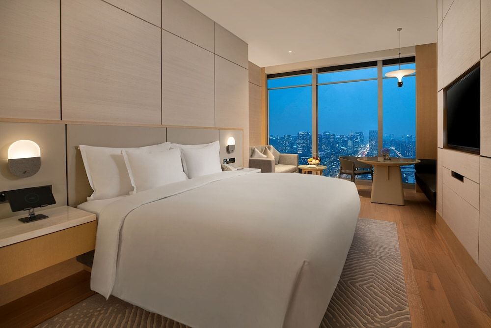 Deluxe King Room, River View
