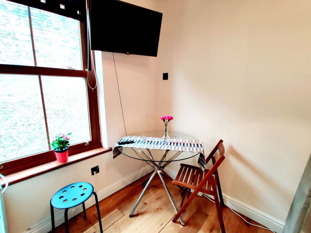 undefined White's Row Resident 9