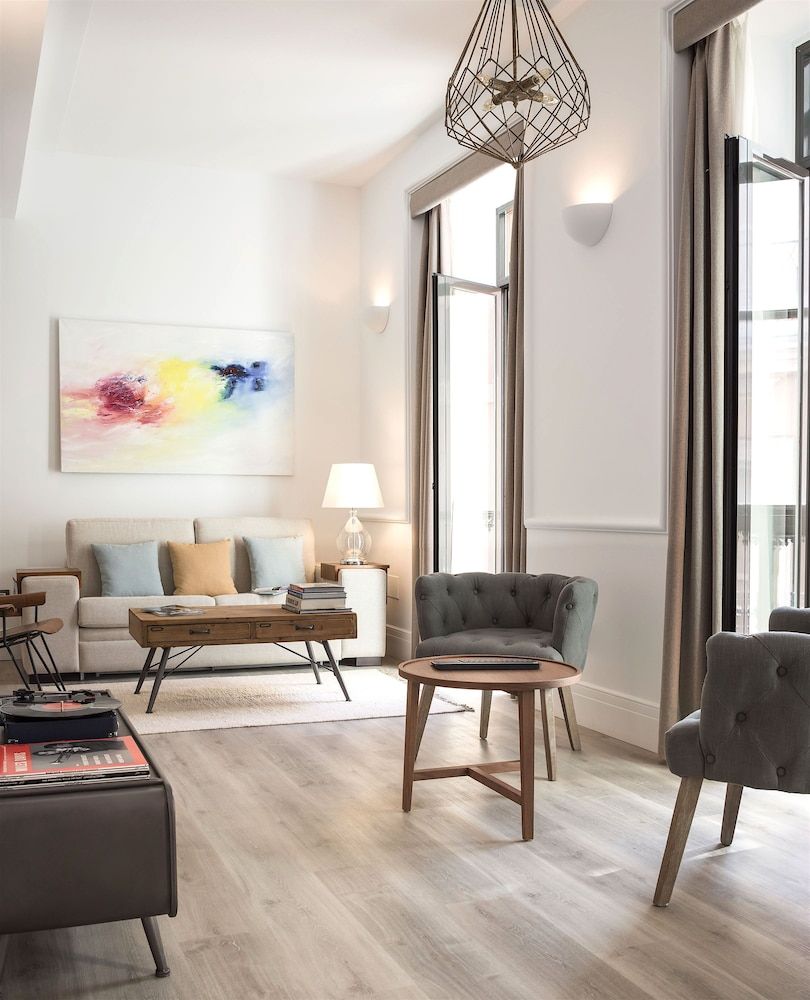 undefined Puerta Catedral Holiday Suites 2