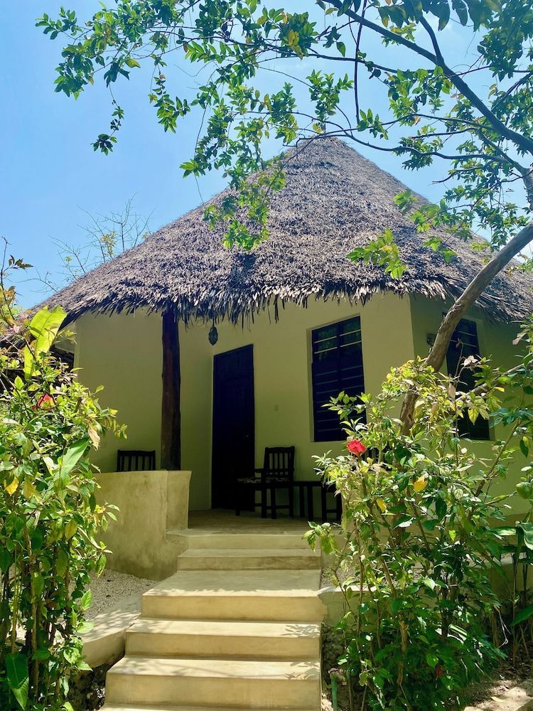 Mangrove Lodge