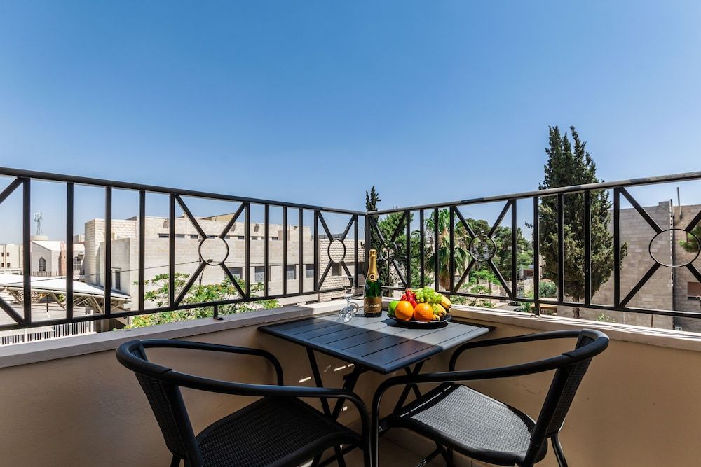 undefined Canary Hotel 7