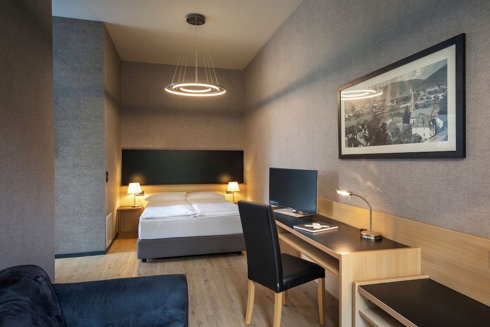 Roomingtons Franziskushöhe Lohr Single Room, Valley View 4