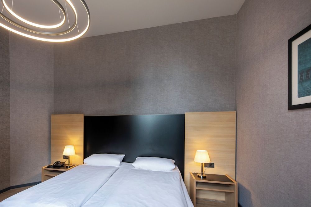 Roomingtons Franziskushöhe Lohr Single Room, Valley View 3