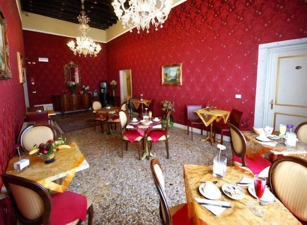 undefined Residenza Hotel San Maurizio 9