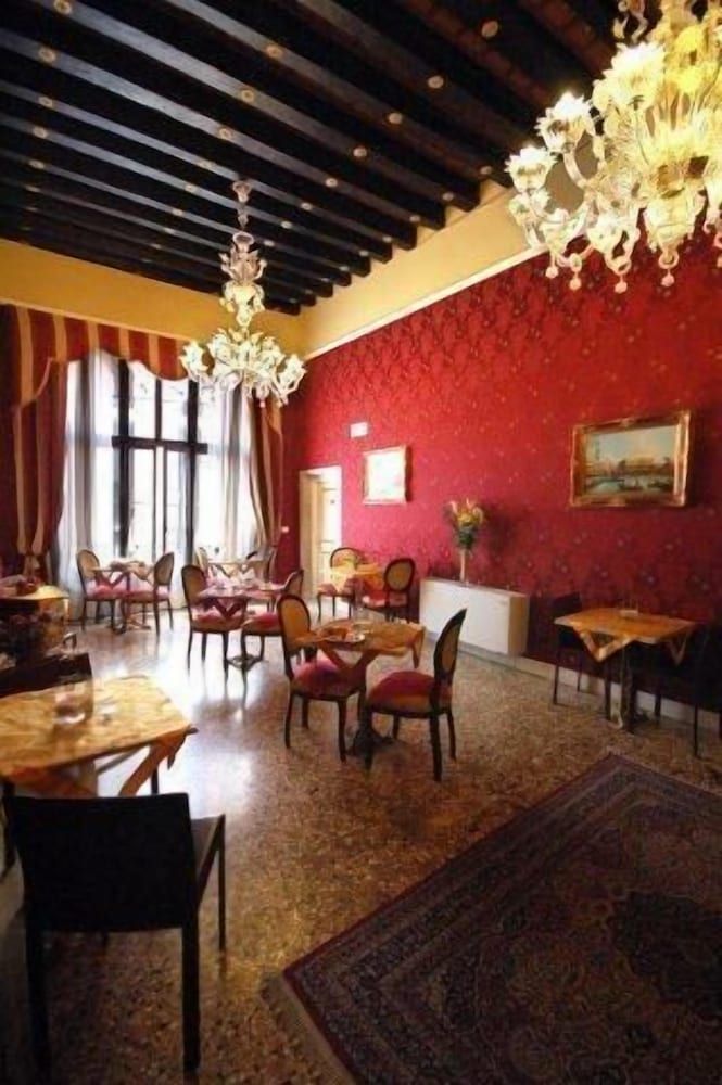 undefined Residenza Hotel San Maurizio 10