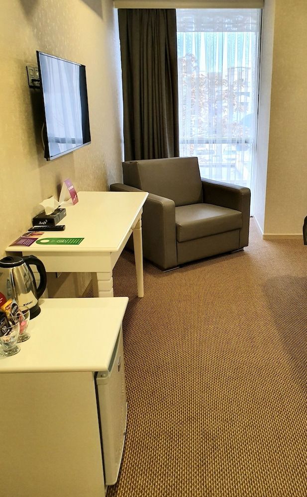 La Casa Fountains Square Deluxe Triple Room 25