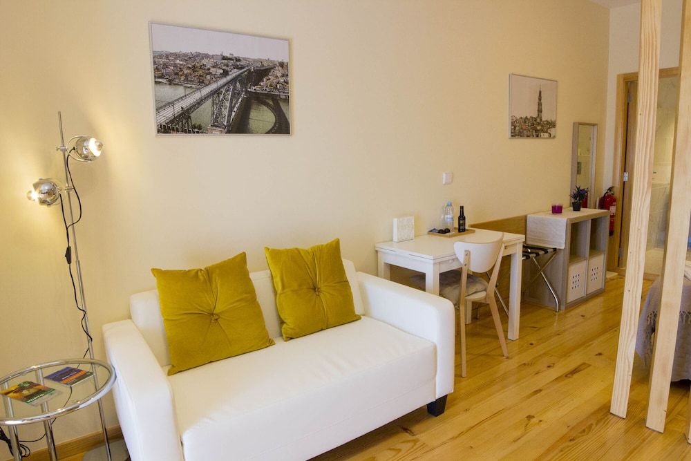 Cedofeita Back Garden Deluxe Studio, 1 Double Bed, Balcony (1T) 6