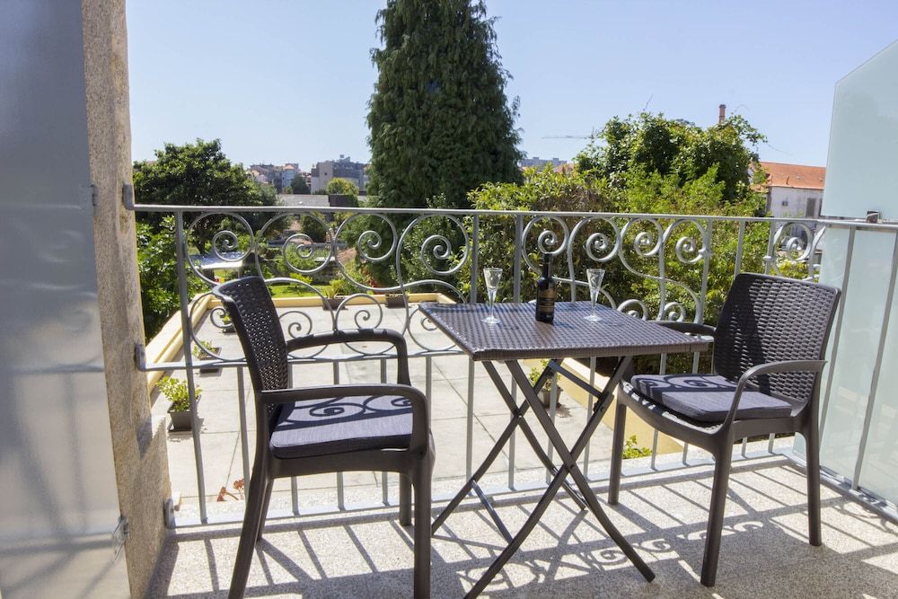 undefined Cedofeita Back Garden 2