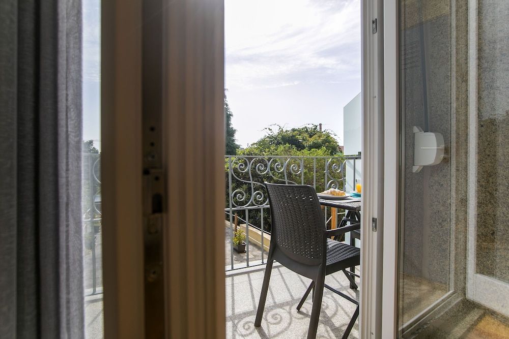 Cedofeita Back Garden Deluxe Studio, 1 Double Bed, Balcony (1T) 7