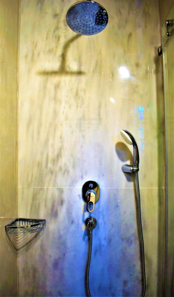 Acropolis Suites Suite (Garden Couples) 9