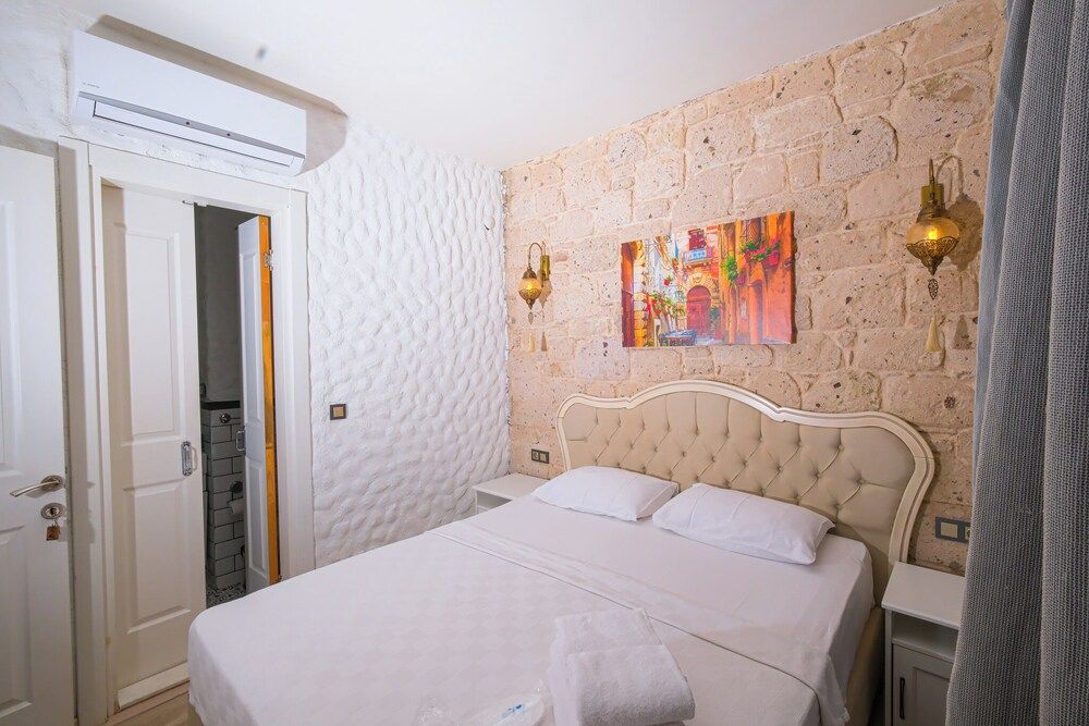 Kybele Suites Alacati Standard Double Room (Canarino) 3