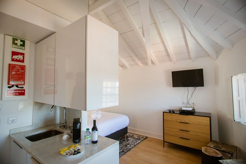 Porto & Douro Best Views by Porto City Hosts Superior Studio, 1 Double Bed, Non Smoking, River View (5) 6