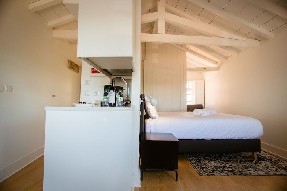Porto & Douro Best Views by Porto City Hosts Superior Studio, 1 Double Bed, Non Smoking, River View (5) 2