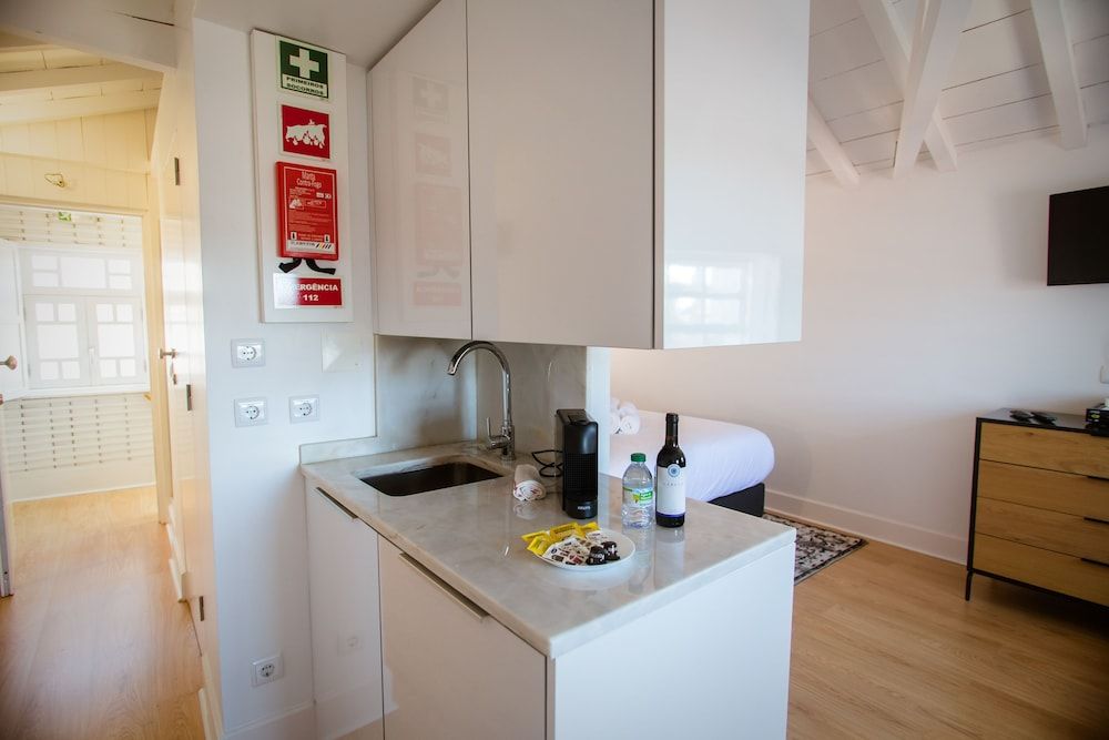 Porto & Douro Best Views by Porto City Hosts Superior Studio, 1 Double Bed, Non Smoking, River View (5) 7