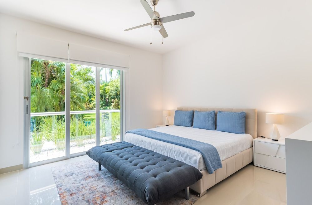 Private pool 2 bedroom plus extra bed  703S