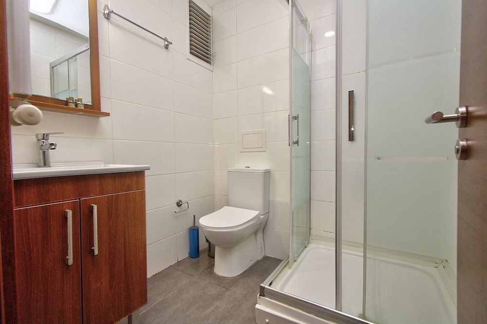 Wide Suites Taksim Standard Twin Room 3