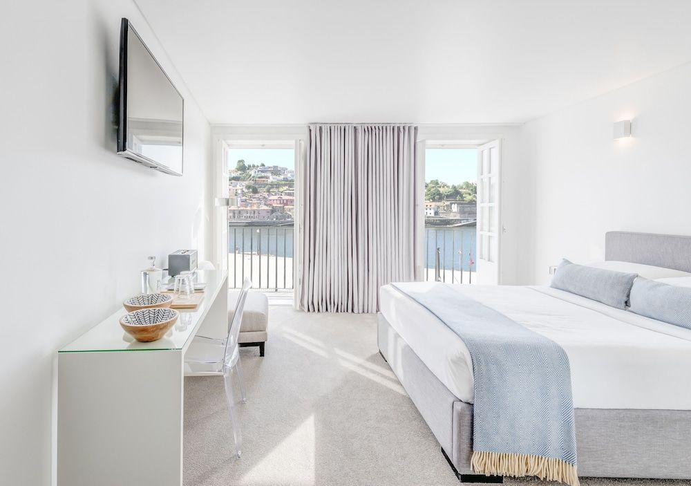 undefined Miragaia Riverside Suites. 5