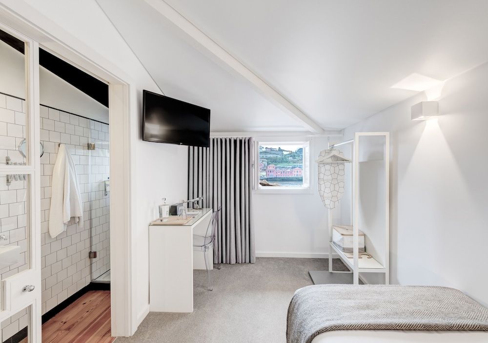 undefined Miragaia Riverside Suites. 2