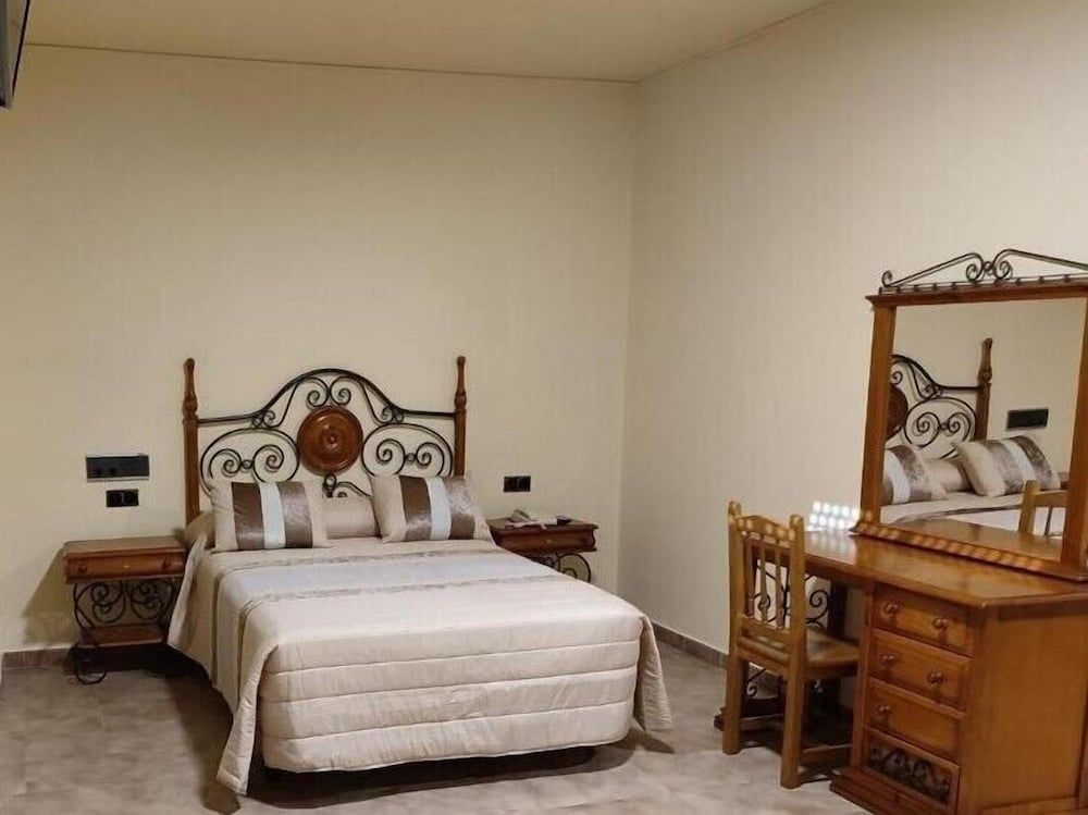Basic Double Room