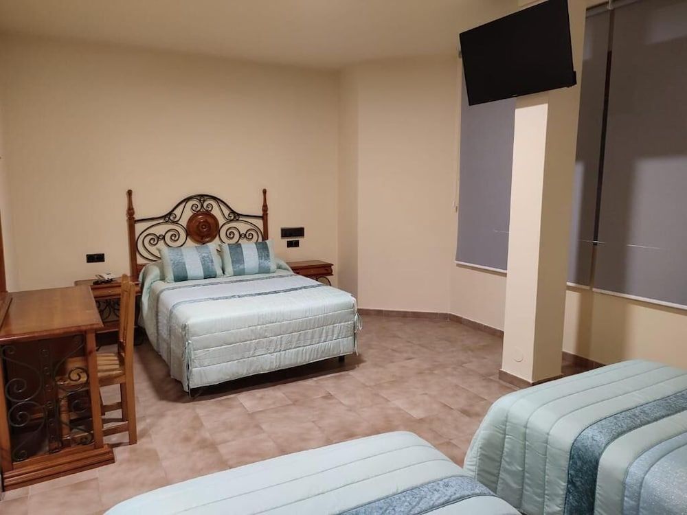 Basic Triple Room