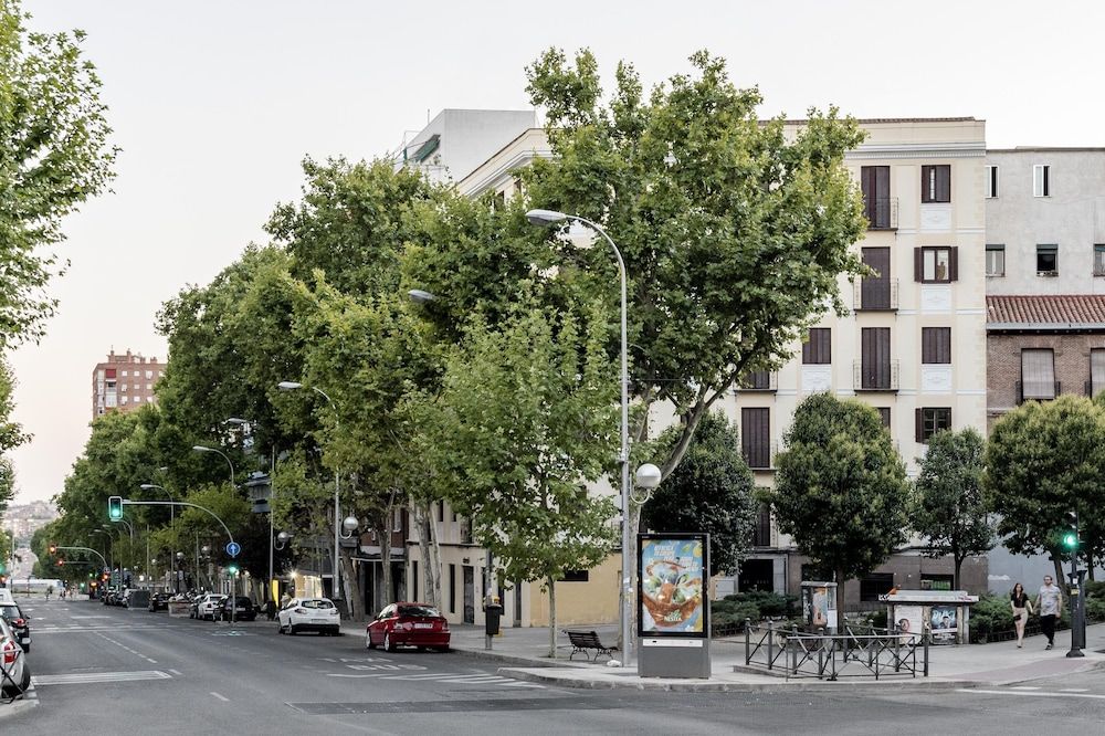 undefined Bob W Madrid Atocha 3