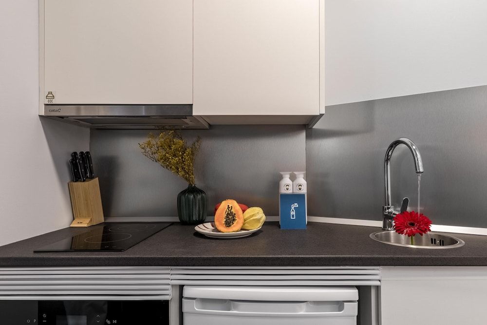 undefined Bob W Madrid Atocha 8