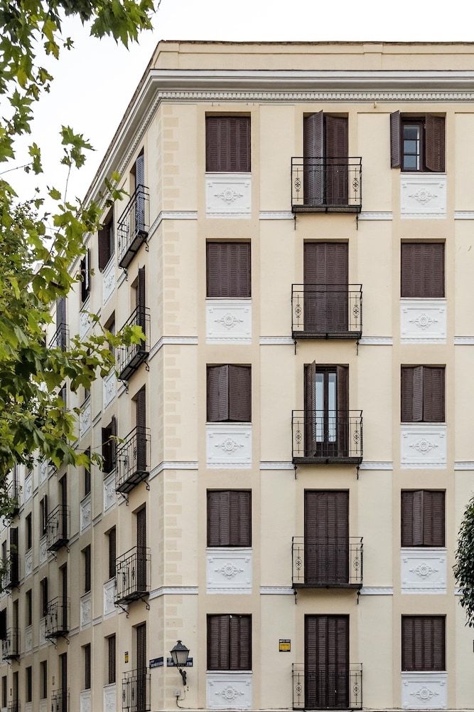 undefined Bob W Madrid Atocha 2