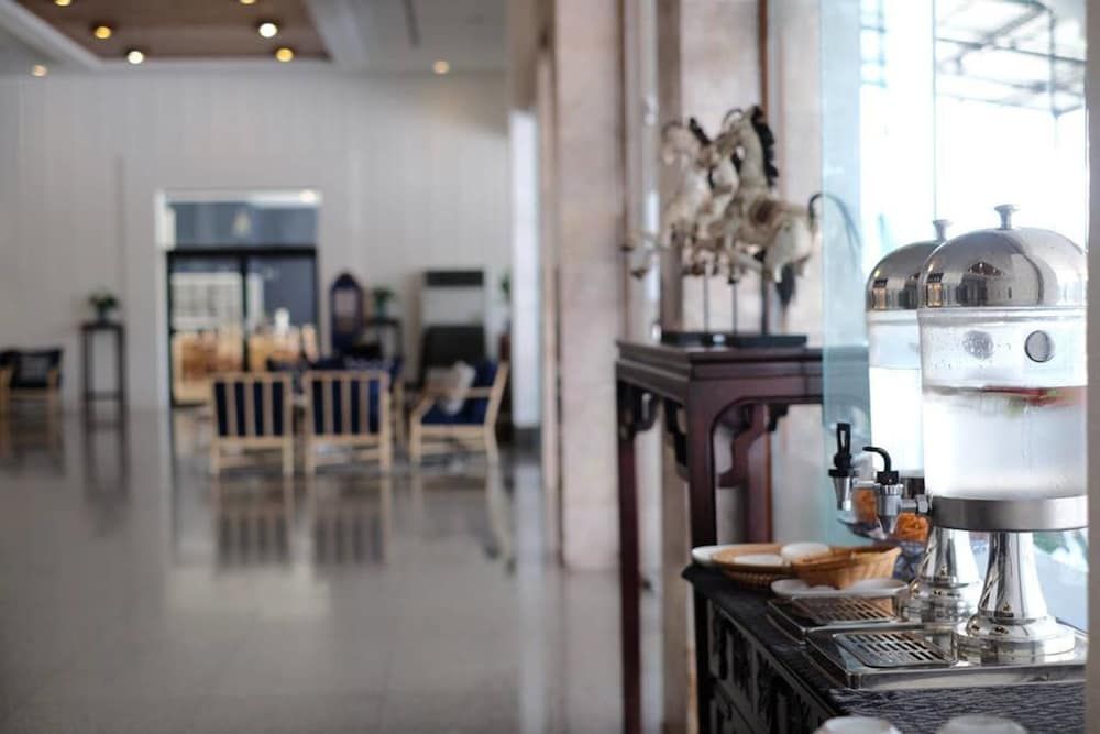 undefined La Mai Hotel 10