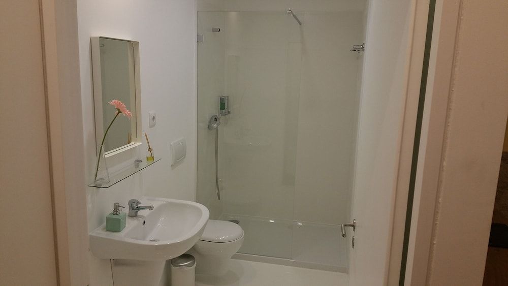 Bemyguest - Loft Guest House Jardim das Mães Charming Deluxe Quadruple Room I 6