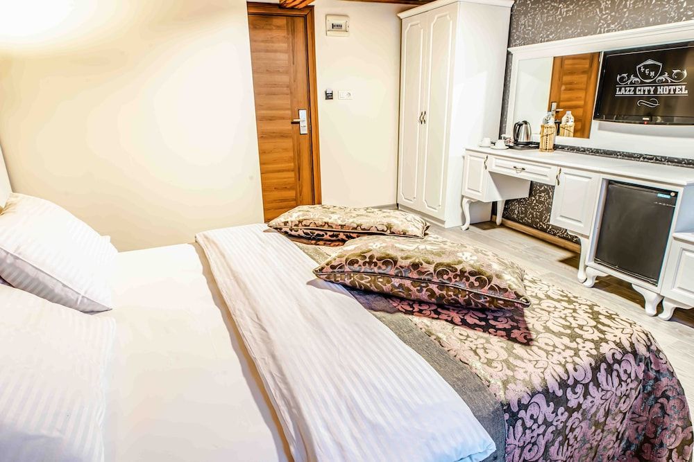 Lazz City Hotel Superior Double Room 3