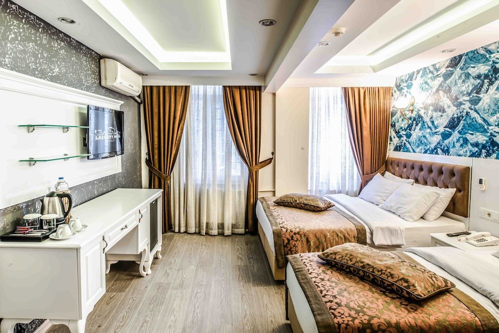 undefined Lazz City Hotel 3