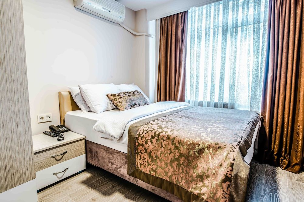 undefined Lazz City Hotel